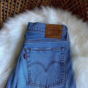 Levi’s wedgie (new) jeans size 29